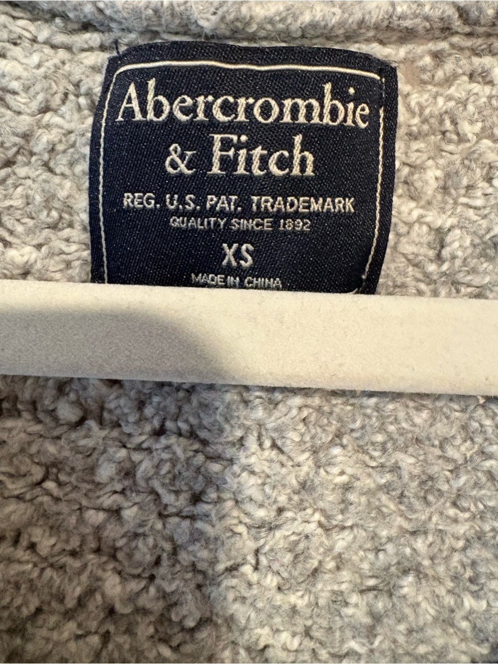 Abercrombie & Fitch Grey Bouclé Knit Sweater Soft Cozy Crewneck Women's XS - Picture 5 of 6